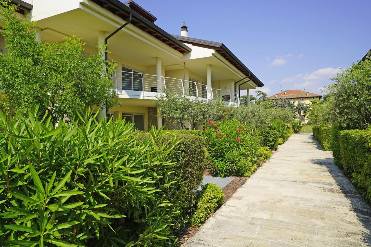 Giulia Luxury Apartment ซีร์มิโอเน ภายนอก รูปภาพ